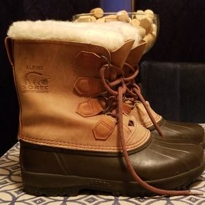 Brown Sorel boots